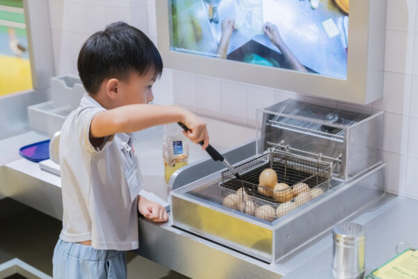hawker-frying hawker-frying